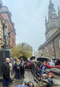 Nelson Mandela statue unveiled as crowds gather to watch the historic event